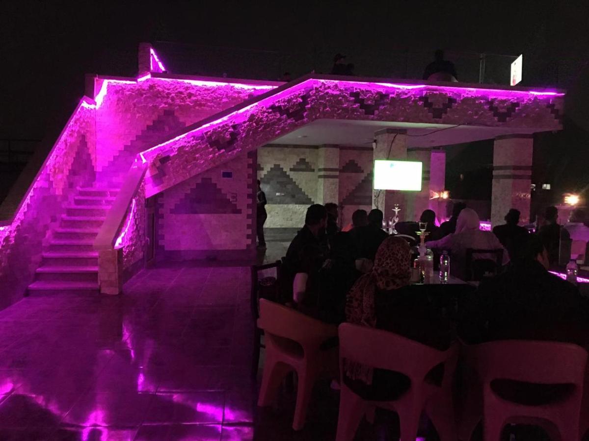 Homestay Magic Pyramids View