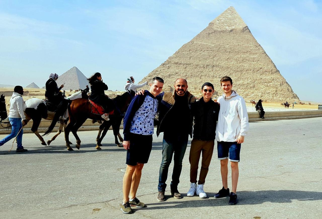 Homestay Magic Pyramids View *