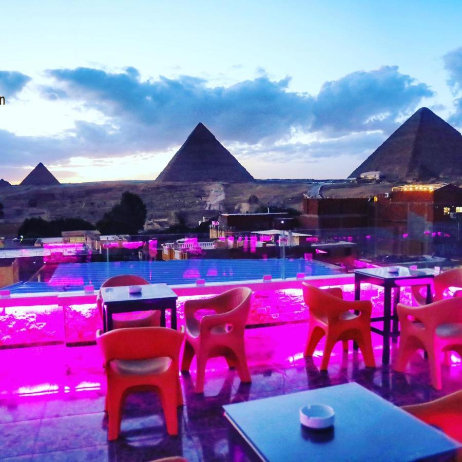 Homestay Magic Pyramids View