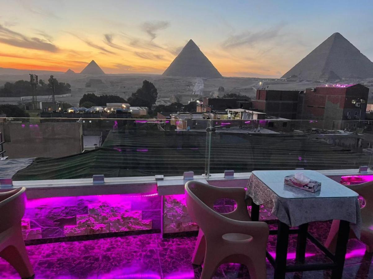 Magic Pyramids View Homestay *