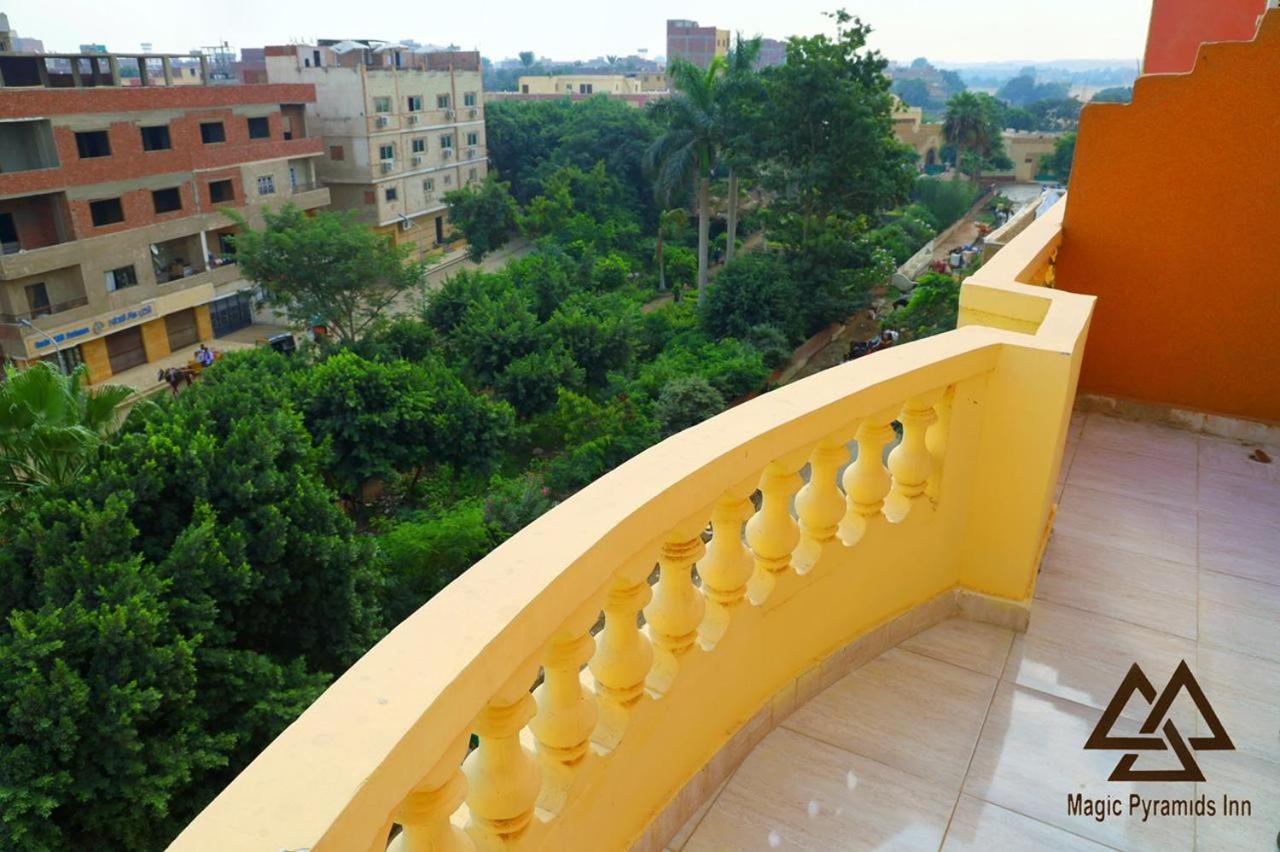 Magic Pyramids View Homestay *